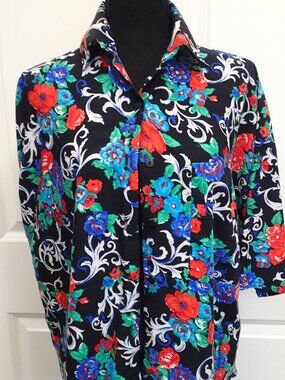 Connections Ladies Size Large  16/18 Button Down Shirt